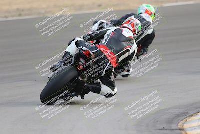 media/Dec-17-2022-SoCal Trackdays (Sat) [[224abd9271]]/Turn 10 Backside (120pm)/